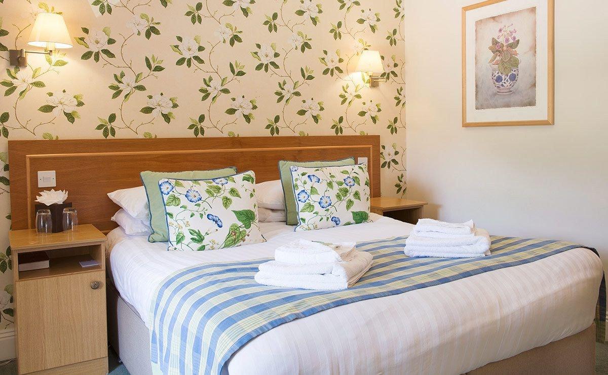 Bartley Lodge Hotel ลินด์เฮิร์สต์ ภายนอก รูปภาพ