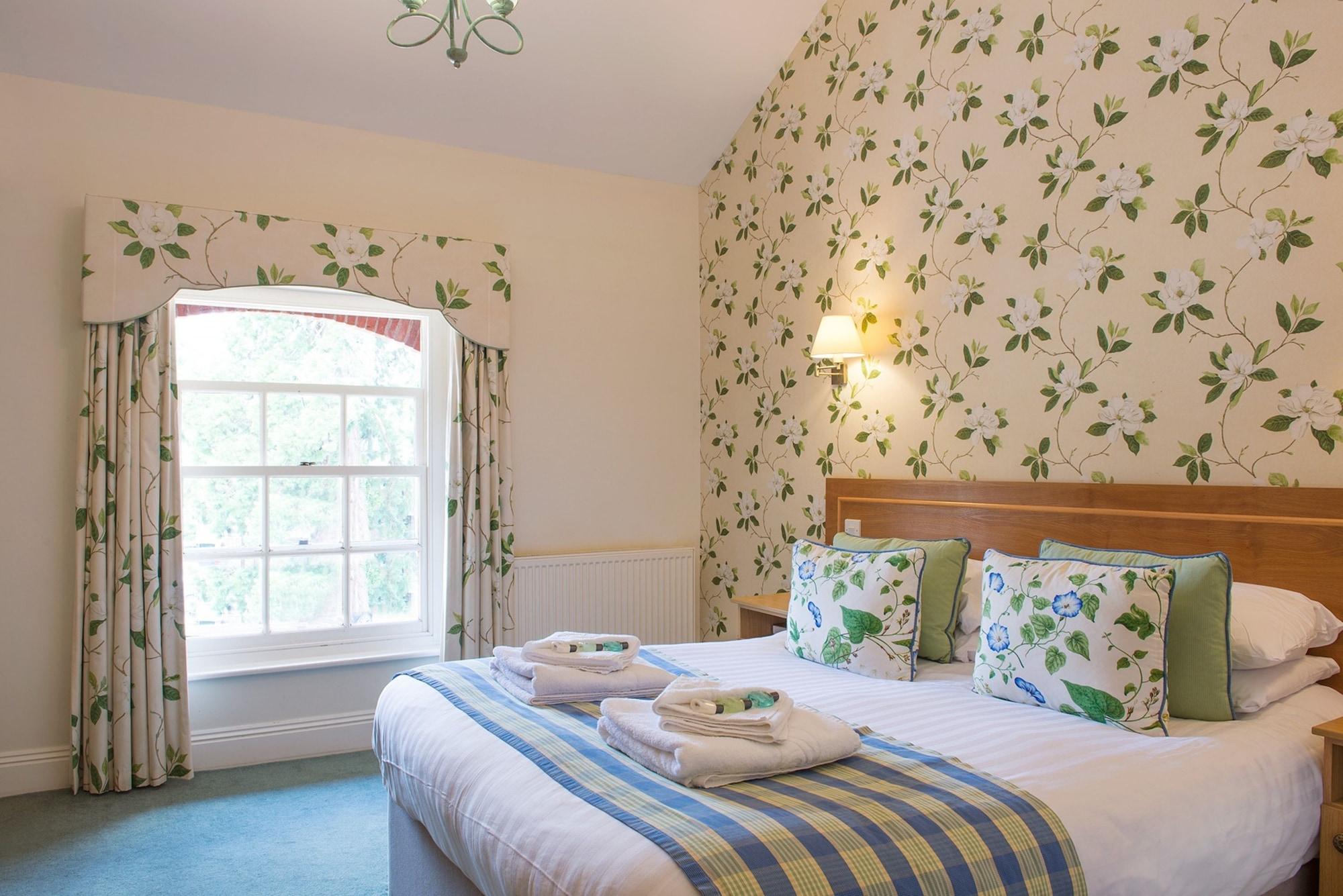 Bartley Lodge Hotel ลินด์เฮิร์สต์ ภายนอก รูปภาพ