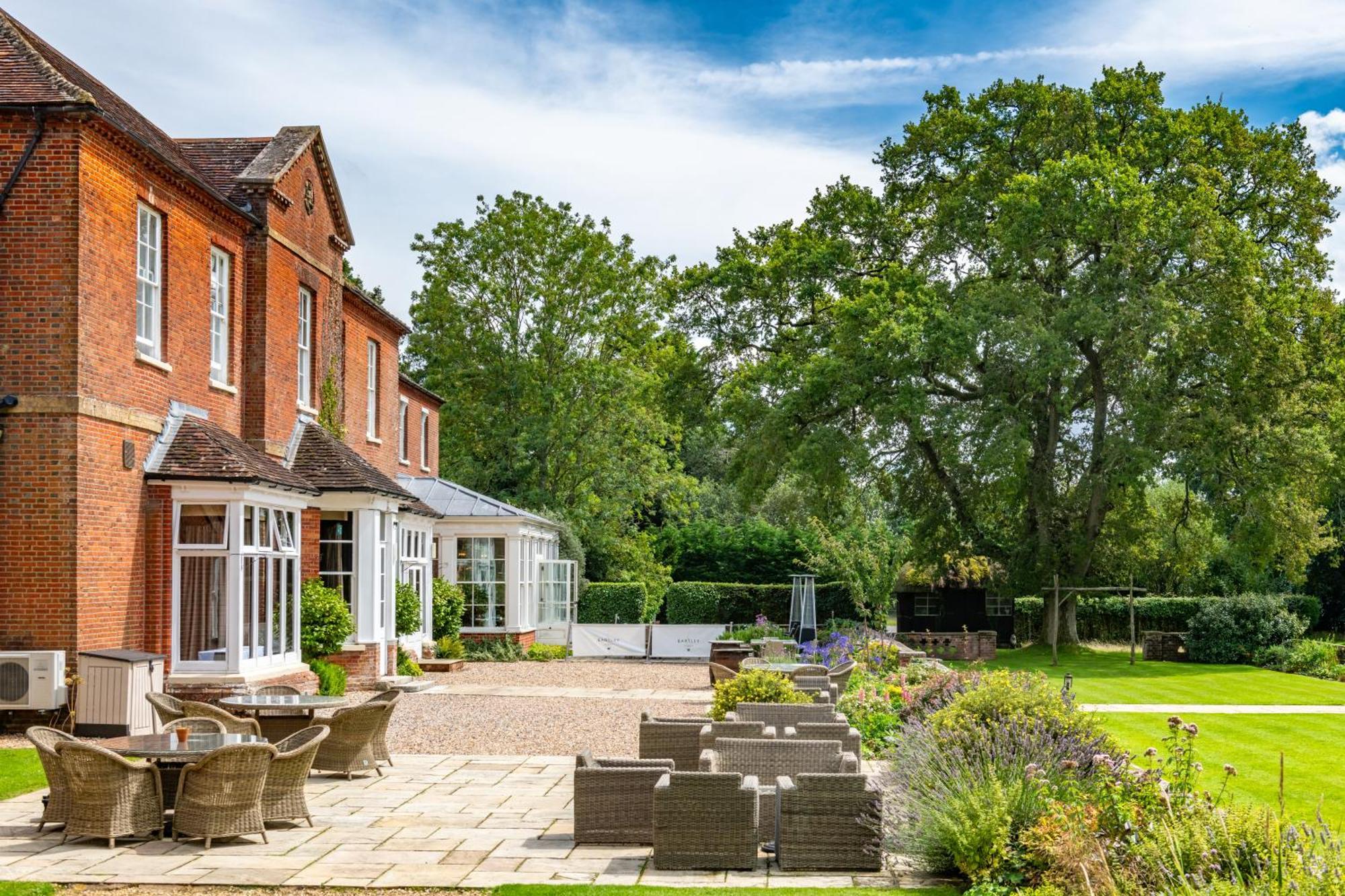 Bartley Lodge Hotel ลินด์เฮิร์สต์ ภายนอก รูปภาพ
